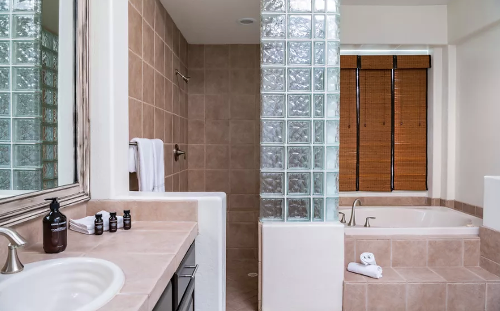 79th Place House - Image 16